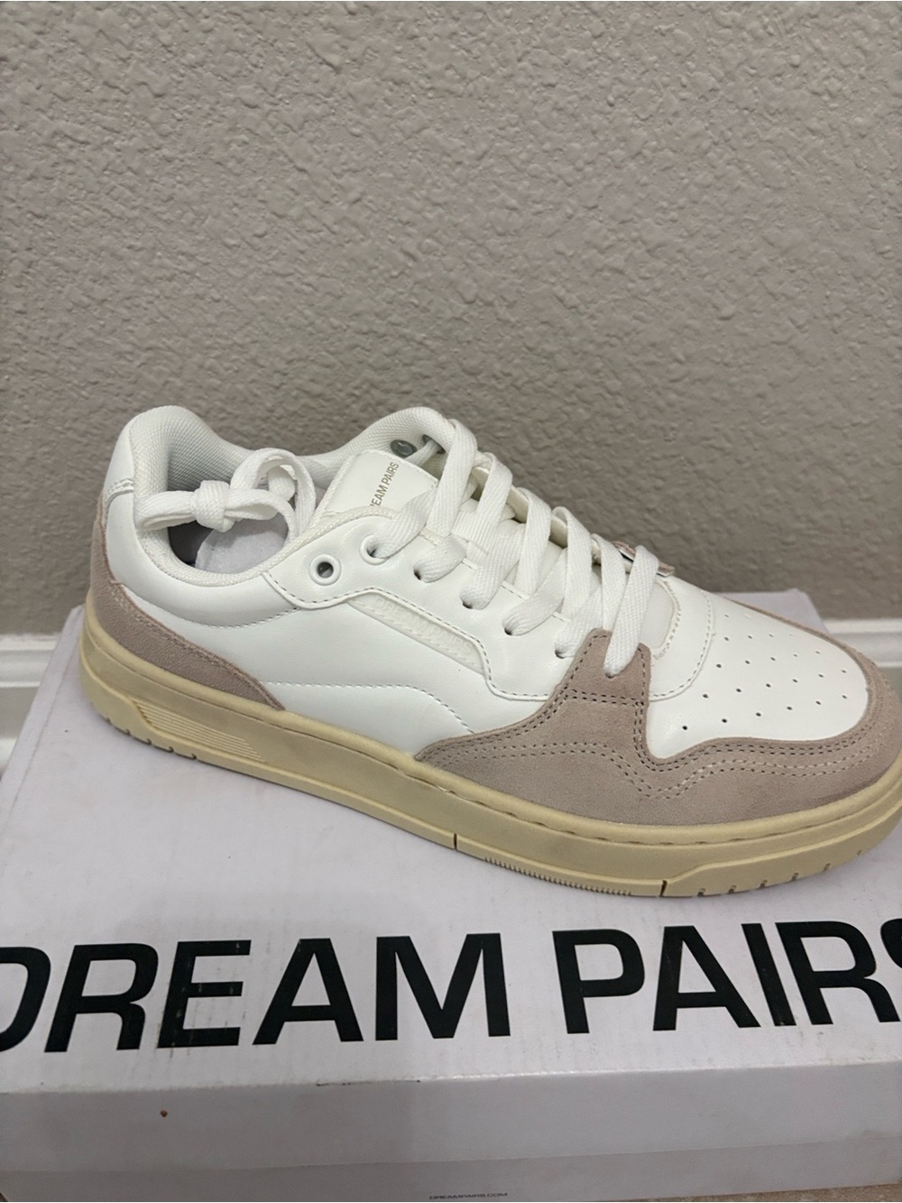 Men’s Casual Low-Top Sneakers